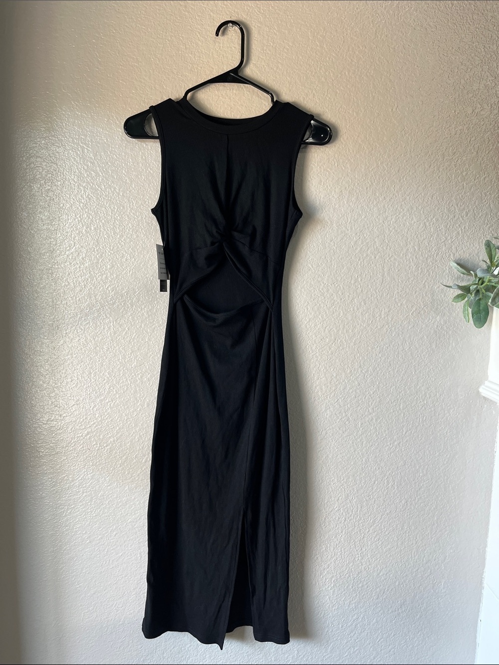 OTEN Sleeveless Black Midi Dress Twist Front Cutout Sz S Feminine Bodycon